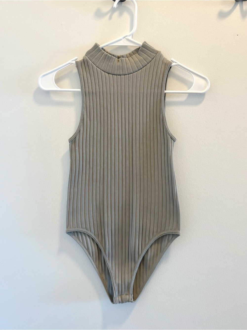 Zara Ribbed Knit Pearl Green Gray Seamless Mock Neck Bodysuit Sleeveless XS/S